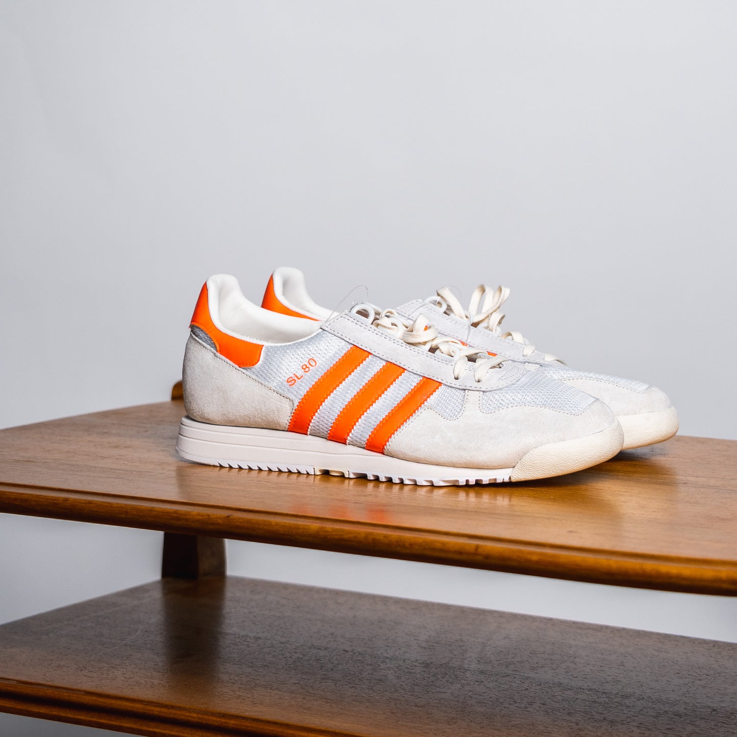Sample Adidas SL 80