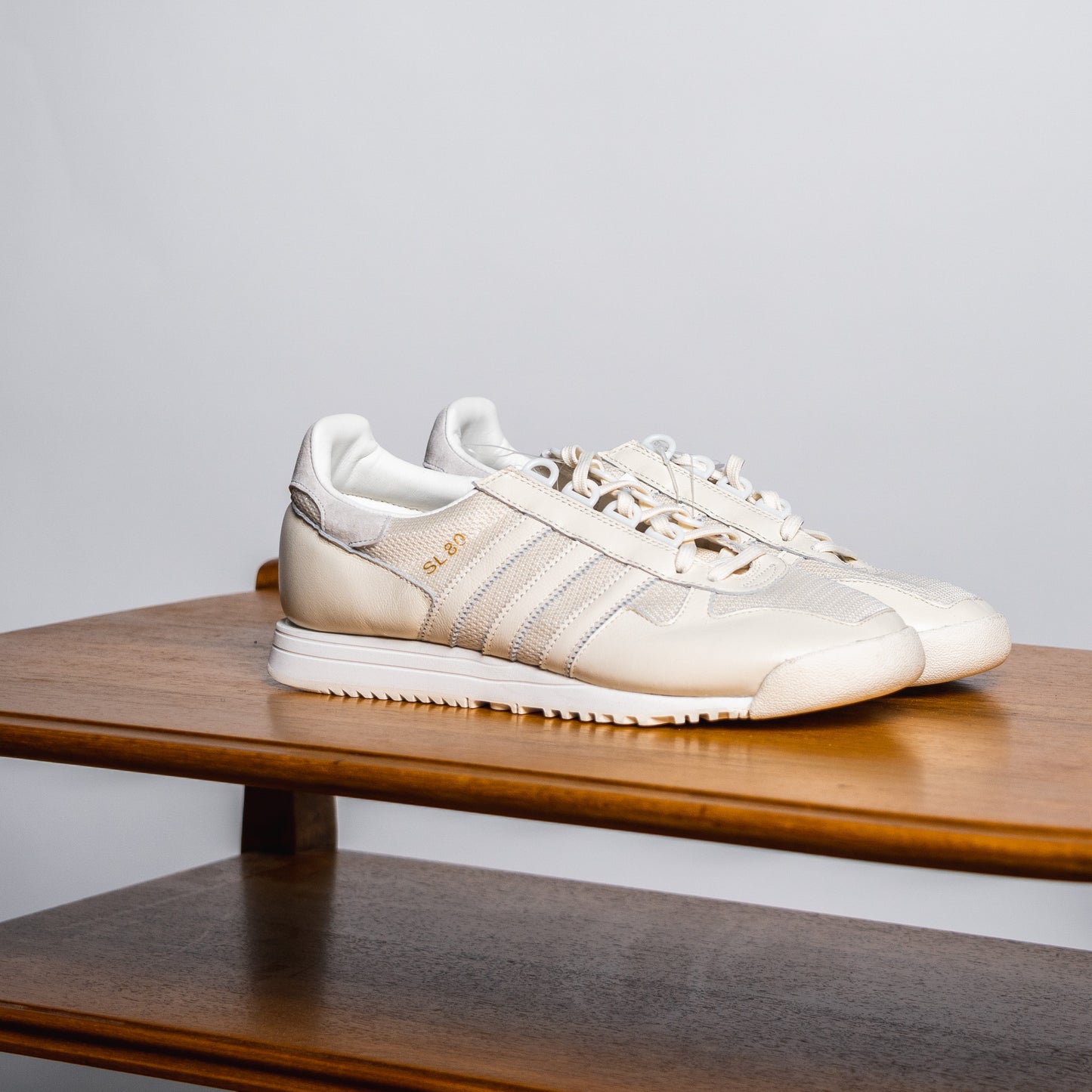Sample Adidas SL 80