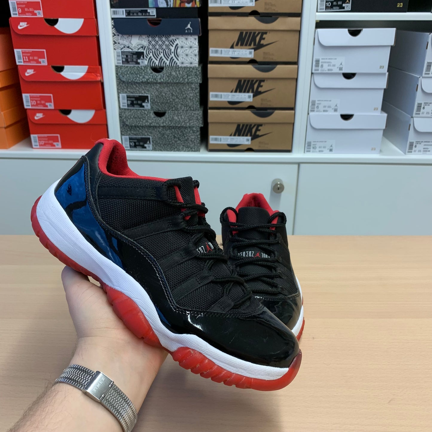 Jordan 11 Low Retro "Bred" // Grösse EU 41 // Sneaker