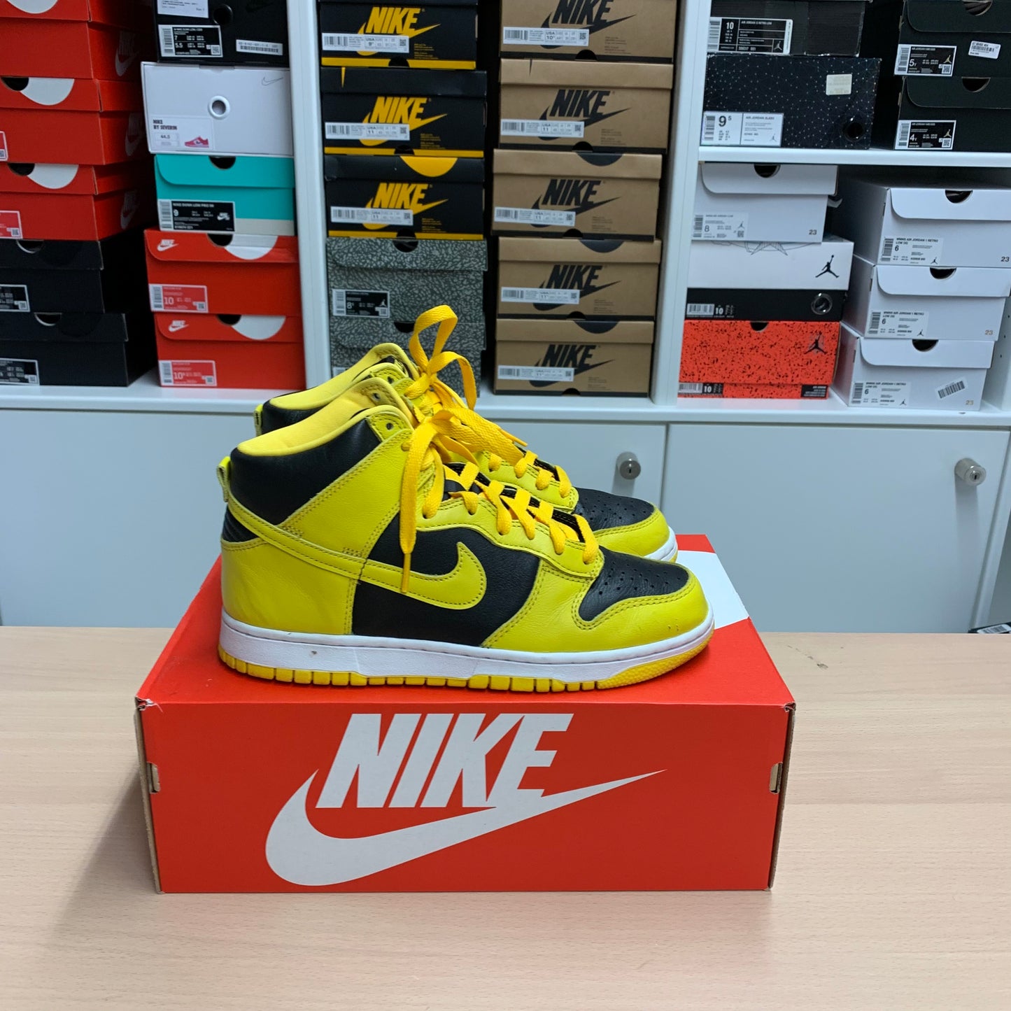 Nike Dunk High "Varsity Maize"