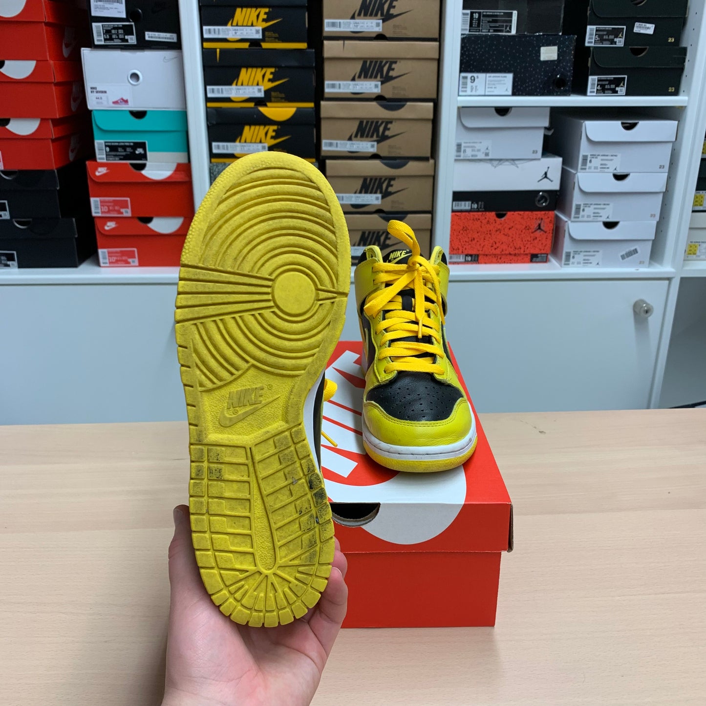Nike Dunk High "Varsity Maize"